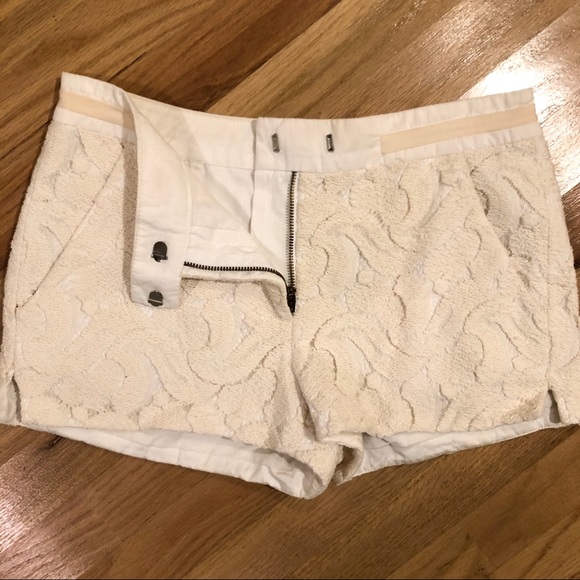 Ivory chino shorts, size 2 - Picture 3 of 3